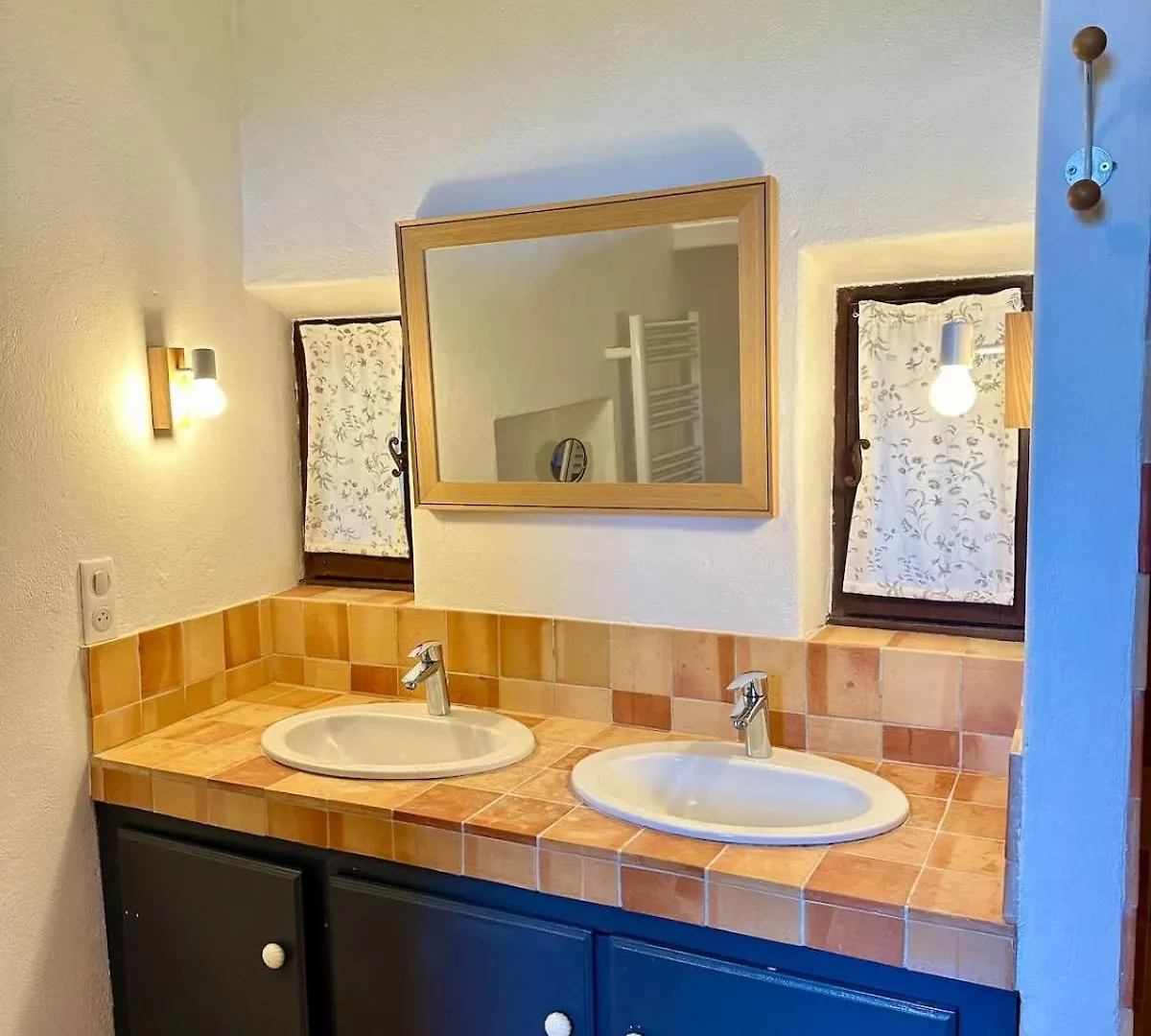 Hébergement de vacances La Maison Haut-Perche Townhouse With View And Jacuzzi Saumane-de-Vaucluse